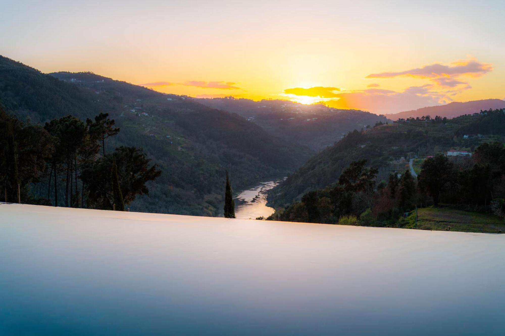Javardo - Family House - Douro Penha Longa 外观 照片